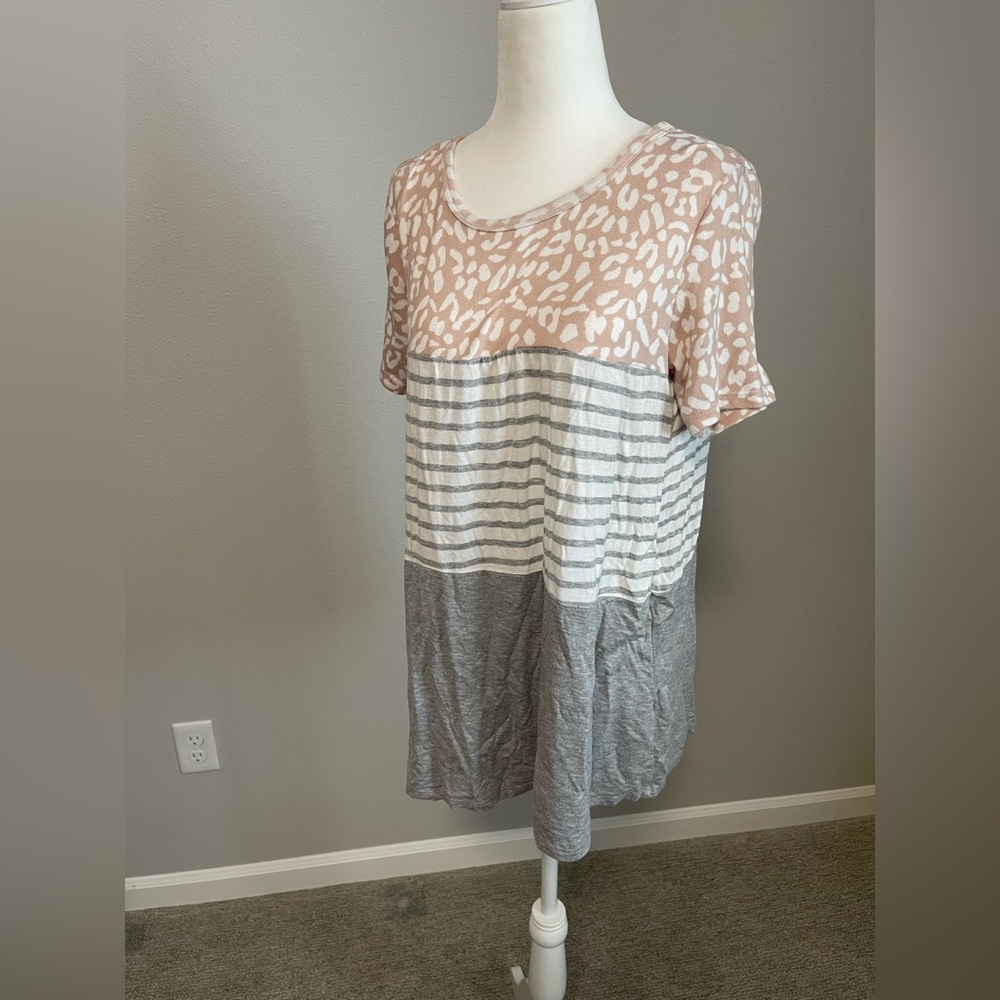 3/$20 Pattern Shirt - Picture 2 of 3